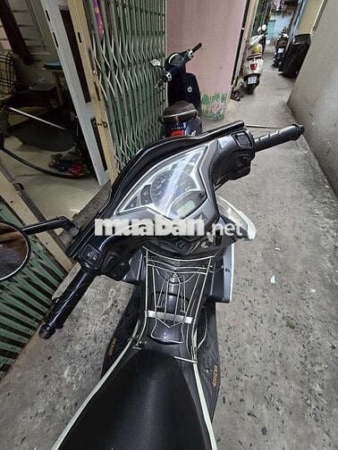 Honda Air Blade FI2014 Trắng đen
