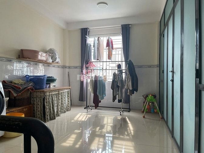NHÀ GẦN SÂN BAY GA T3-CHỢ PHẠM VĂN BẠCH 
