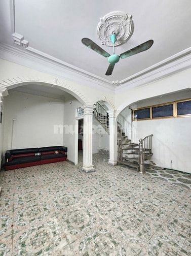Thạch Bàn – Long Biên – Ô Tô – 72 M2 – 3 Tầng – MT 5.5 M – Giá 12.4 Tỷ