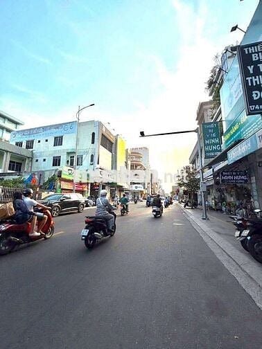 🇻🇳 CHO THUÊ TÒA NHÀ 6 TẦNG: HÙNG VƯƠNG - 10 PHÒNG - 20WC - DTSD 1050m2 