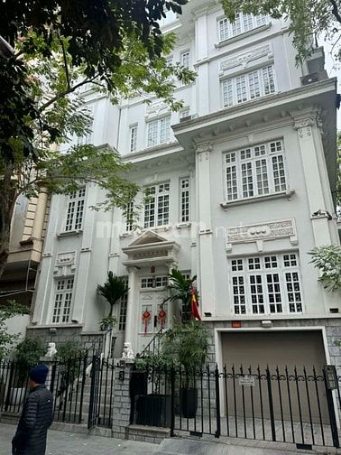 Bán BT căn góc, phân lô,xây tòa VP đẹp, Trần Thái Tông, 136m2, 42.5 tỷ