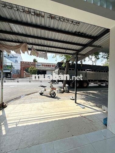 Cho thuê nhà mặt tiền đường 30/4