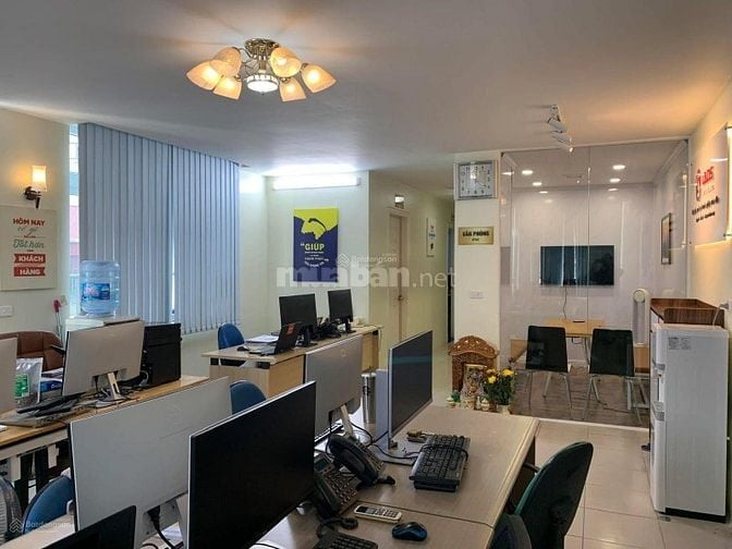 Chính chủ cần tiền bán nhanh căn góc chung cư Giải Phóng 90m2 3 ngủ