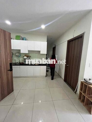 Căn góc 3PN rộng 92m2, Có máy lạnh, máy nước nóng,...., CC Topaz Elite