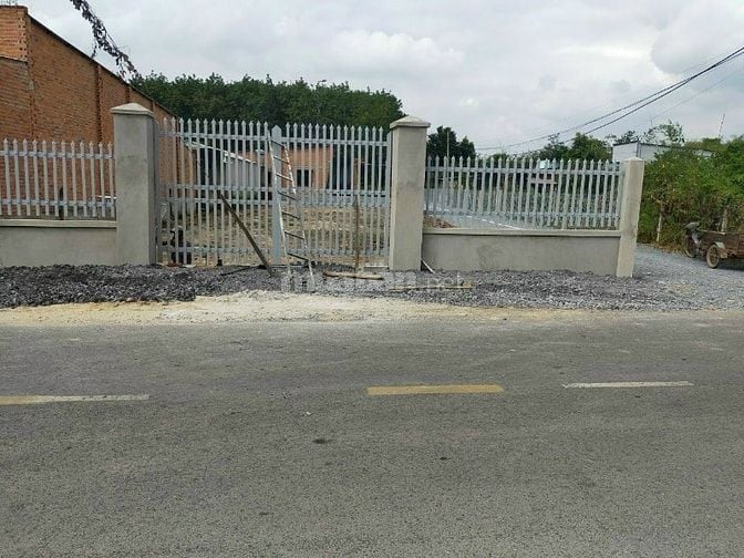 263m2(10×26) ngay cây dù vàng , mặt tiền đường trung hưng