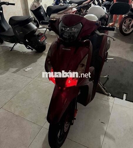 Honda Vision 2015 màu Đỏ