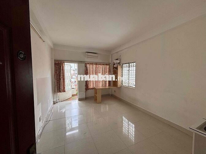 Phòng máy lạnh đối diện chùa VNQT đường 3.2, 28m2,3.8tr