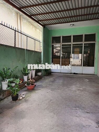 NGÂN HÀNG THÚC NỢ - CHỦ NHÀ GIẢM SÂU