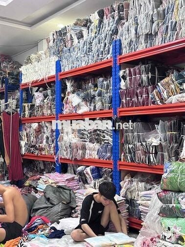 KHO SỈ THẠCH LAM TUYỂN NAM/NỮ PHỤ LÀM HÀNG QUẦN ÁO