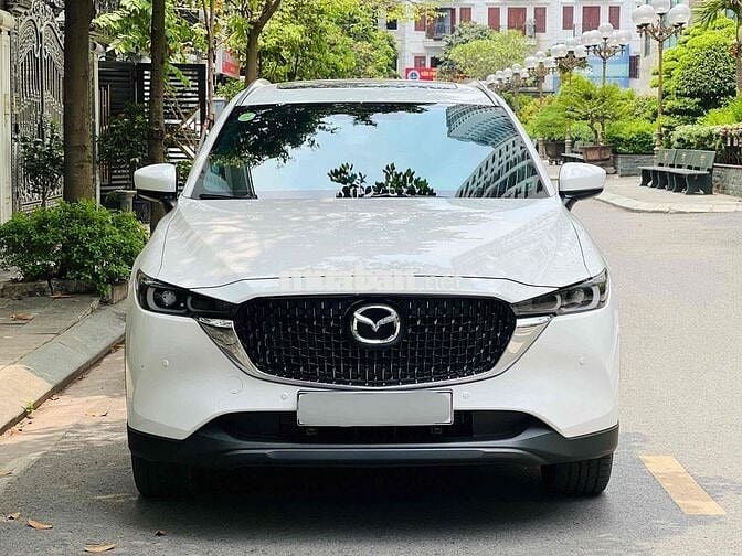 Mazda CX8 2026 2.5 Luxury 5000 km Trắng Như Mới