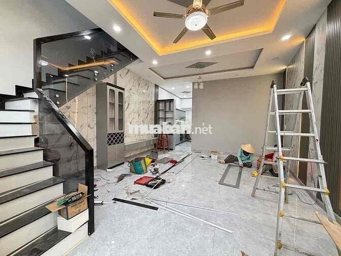 Bán nhà ngay chợ Tân Vạn . P.Biên Hoà , DTSD 140m . có Hoàn Công