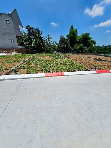 Hơn 1 Tỷ 6,ngay Ngã Tư XUÂN MAI, đường ô tô tránh, sổ đỏ thổ cư