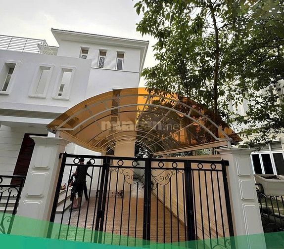 TẤM LẤY SÁNG POLYCARBONATE GIÚP MÁI CHE NHÀ BẠN HIỆN ĐẠI HƠN