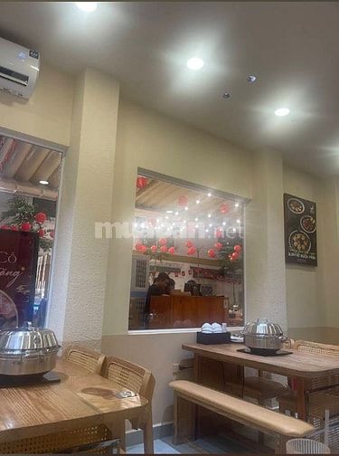 Sang tiệm lẩu nướng 300m2 Phan Đình Phùng-Phú Nhuận, mặt bằng 76tr