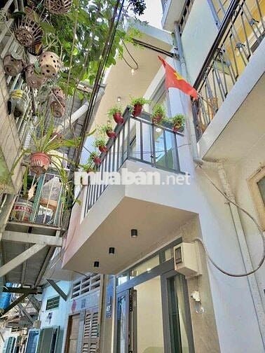 nhà mới mini dọn vào ở ngay (3,2x5 m2)