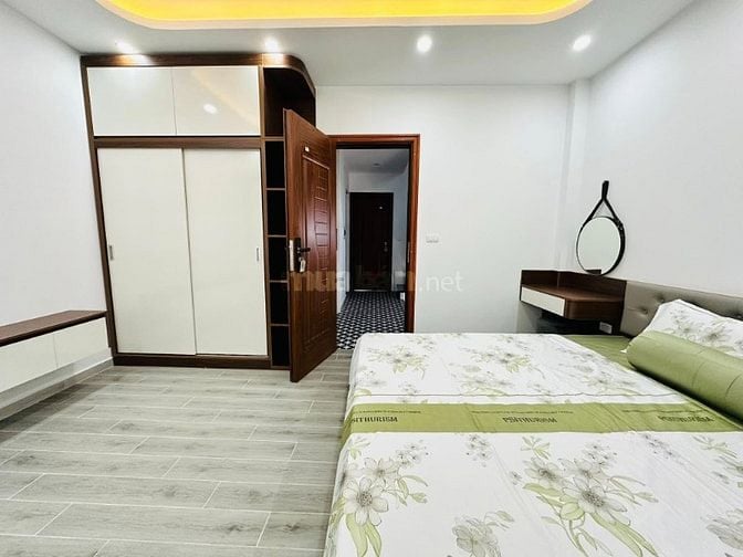 Bán nhà Hoàng Văn Thái 52m, 6 tầng có thang máy, full đồ ở luôn