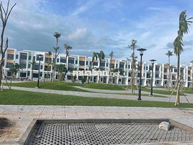 cặp nền 10m có thu nhập 8tr/ tháng tại kdc ngân thuận, gọi em để xem