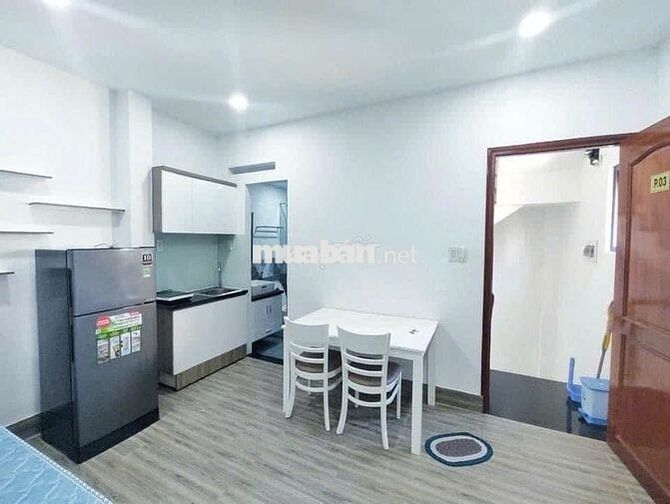 CHÍNH CHỦ CHO THUÊ STUDIO BAN CÔNG 30m2 GẦN CHUNG CƯ BOTANIC