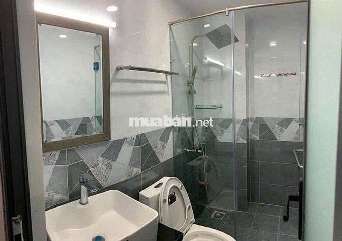 CHÍNH CHỦ CHO THUÊ STUDIO BAN CÔNG 30m2 GẦN CHUNG CƯ BOTANIC