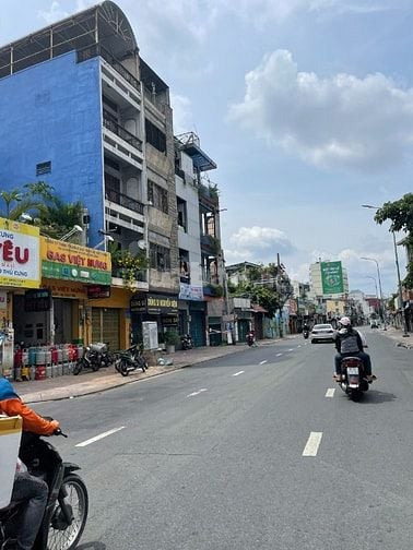 Mặt Tiền Trung Tâm Đường Nguyễn Kiệm Quận Phú Nhuận . 