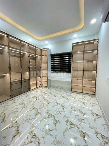 Nhà 8.1x6.2m 1 trệt 1 lầu 2PN 2WC full nội thất - Giá 5.6 tỷ TL