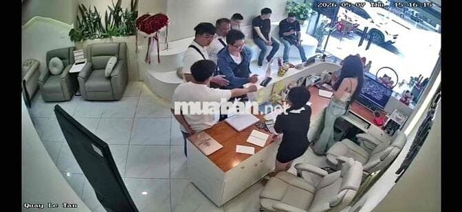 Tuyển nhân viên barbershop Q1