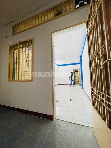 CĂN 1: CHO THUÊ NHÀ HẺM 4M(XH) TRẦN HƯNG ĐẠO, P.CẦU KHO, Q.1, 15TR.