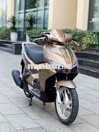 Honda Air Blade 2017 Siêu Nhân Vàng đồng
