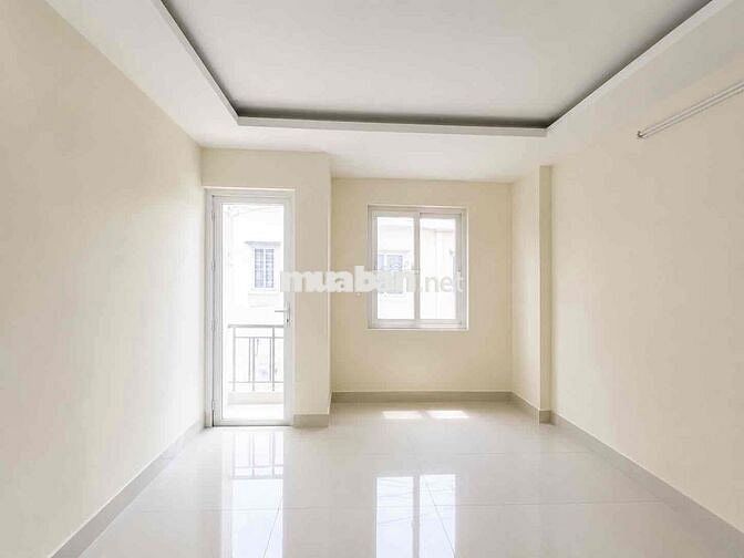 Nhà nguyên căn 3 phòng ngủ, có sân thượng, hẻm xe hơi