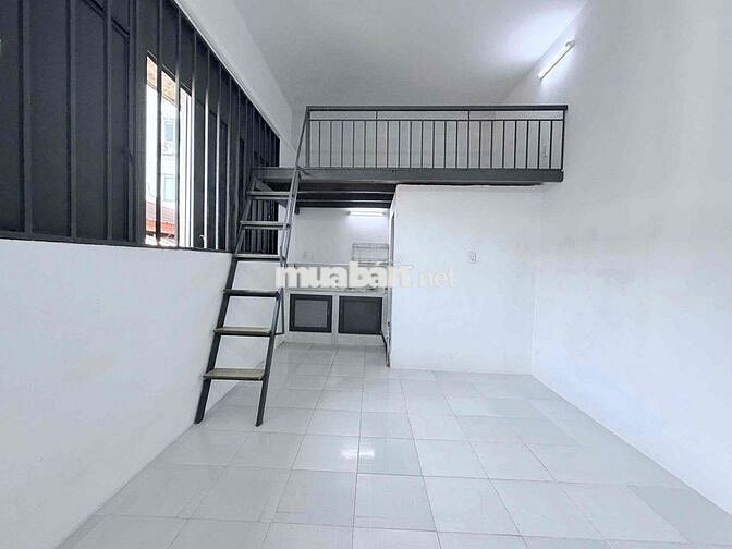 DUPLEX GÁC CAO 1m8 ZÁ SIU MỀM NGAY CV GIA ĐỊNH