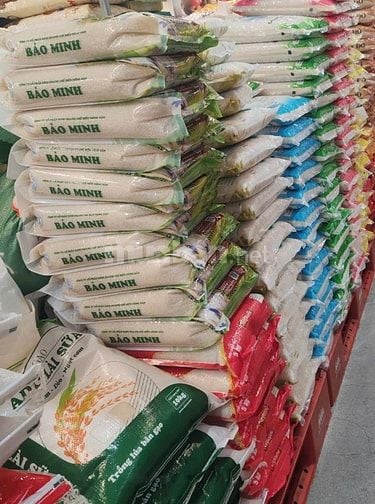 CỬA HÀNG THANH TRUC cần tuyển: 
