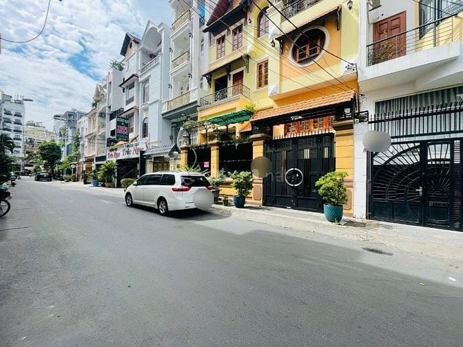 Cho thuê nhà mặt tiền Phường Bàn Cờ Q3 dt: 3m(5m) x 11m 1 lầu giá 17tr