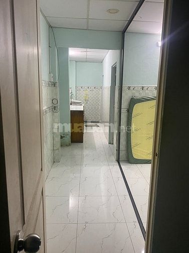 Phòng ở, ngay mặt tiền huỳnh tấn phát