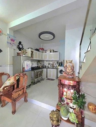 Bán gấp nhà HXH đường Phạm Thế Hiển gần bến xe Q8 SHR giá 1 tỷ 150 TL