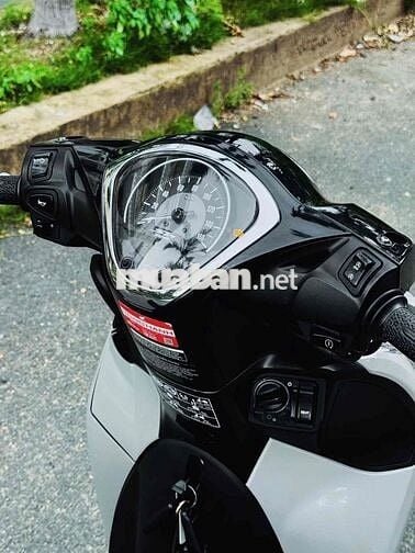 Honda SH Mode 2023 Bạc đen 13000 km