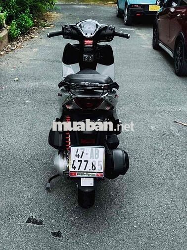 Honda SH Mode 2023 Bạc đen 13000 km