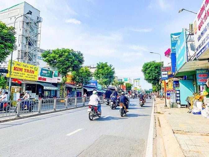 Cho Thuê Nhà Mặt Tiền Nguyễn Oanh, P6, Gò Vấp- Diện tích: 16m x 32m