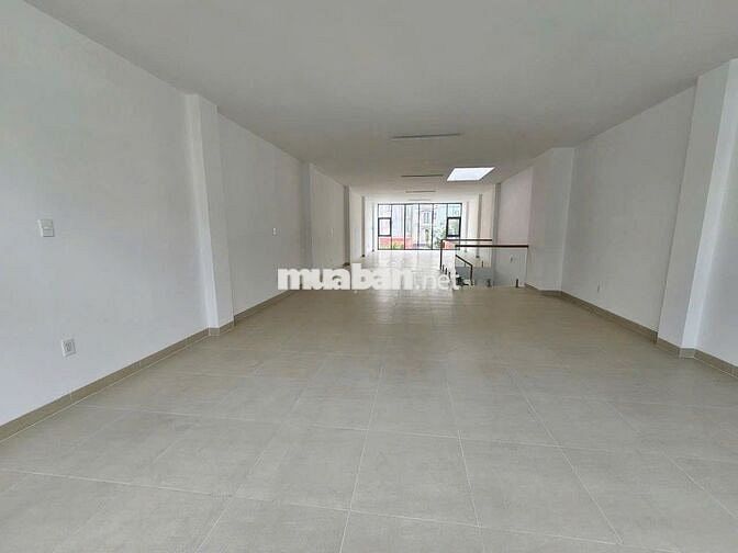 NGANG 6M HIẾM - 80F Trần Quang Diệu, P.4, Q.3 - DTSD 360m2