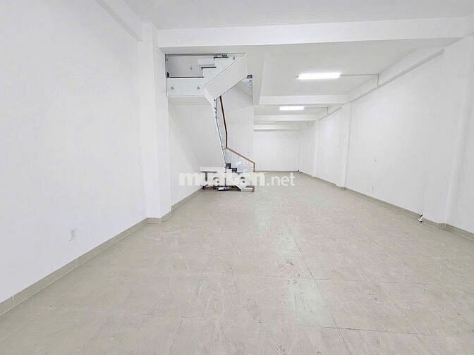 NGANG 6M HIẾM - 80F Trần Quang Diệu, P.4, Q.3 - DTSD 360m2