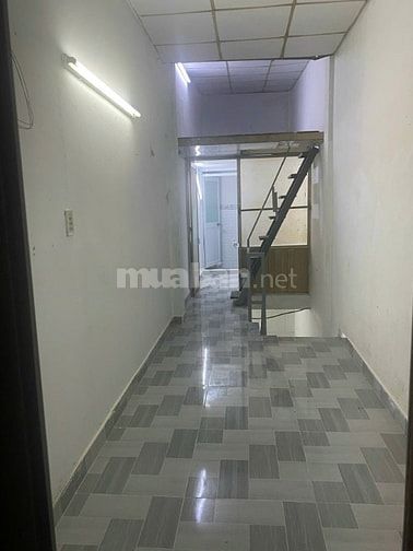 Nhà 17m2 hẻm oto Phạm Văn Chí quận 6