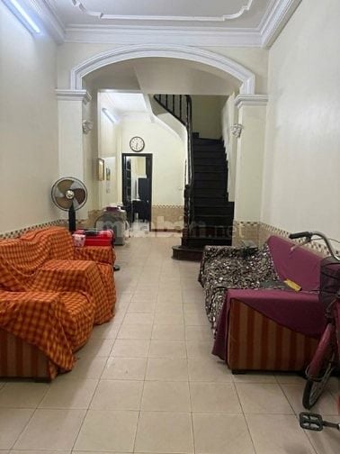 Nhà Sát ĐH Kinh Tế-Phố Trần Đại Nghĩa-ÔTÔ Đỗ Cửa-DT68m2 x 4Tầng-15Tỷ2