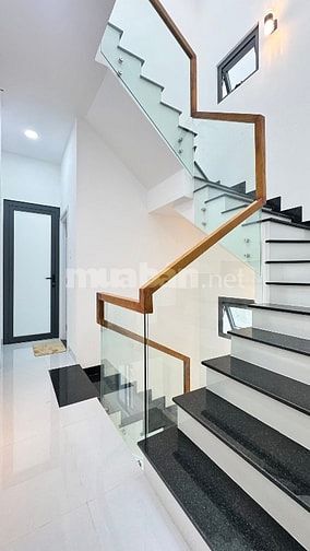 Nhà mới 3.1x14m 1 trệt 2 lầu st 3PN 3WC hẻm / Lý Thánh Tông - Giá 5.85