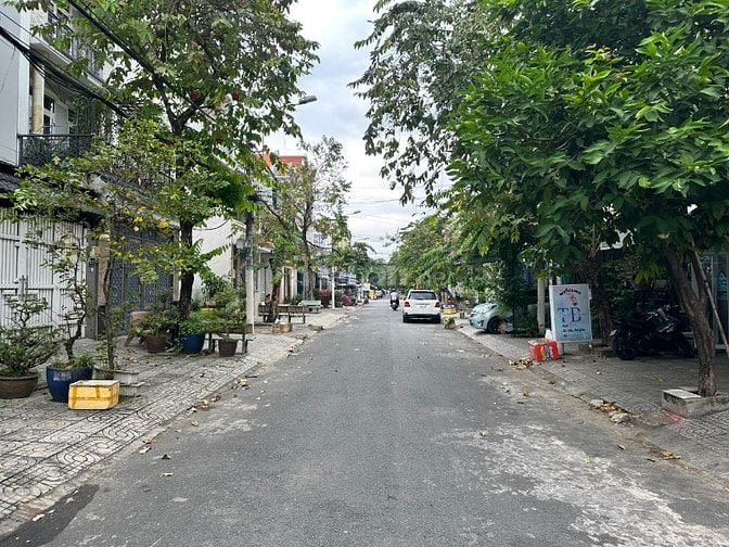 Bán nhà mặt tiền đường S7, P.Tây Thạnh DT 5x20m 2 lầu giá 13 tỷ TL