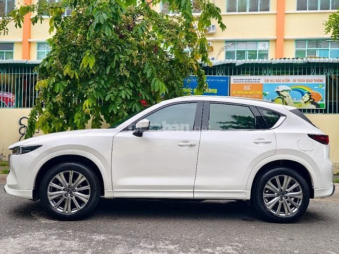 Mazda CX5 2.0 Prenium Exclusive Sản xuất 2025 Màu Trắng xe đẹp như mới