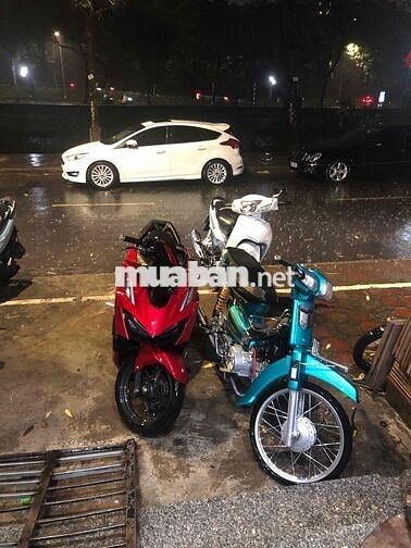 Honda Vario 160 Đỏ