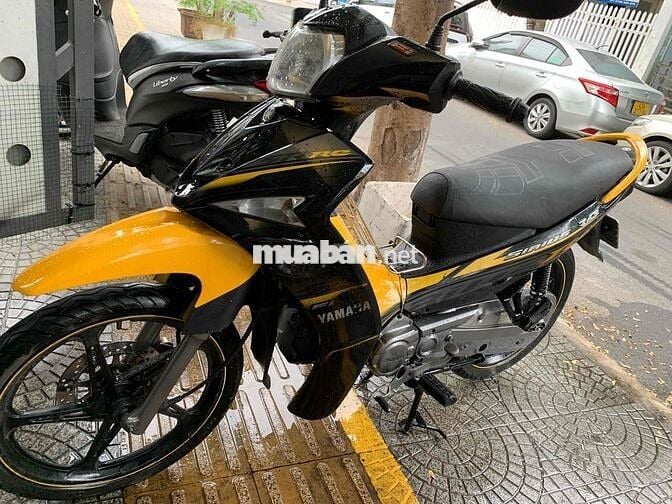 Yamaha Sirius FI Đen vàng