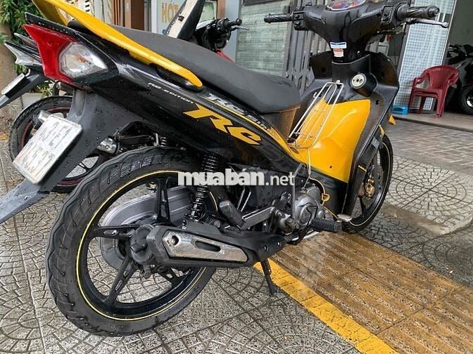 Yamaha Sirius FI Đen vàng