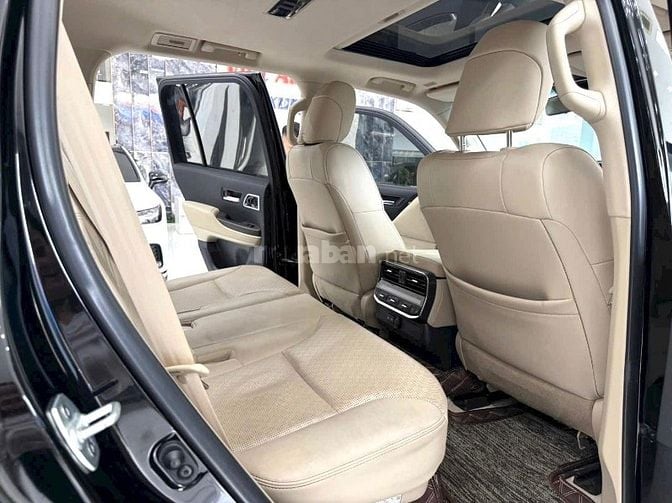 Bán Land Cruiser LC300 sản xuất 2024, lên full bodykit Trung Đông.