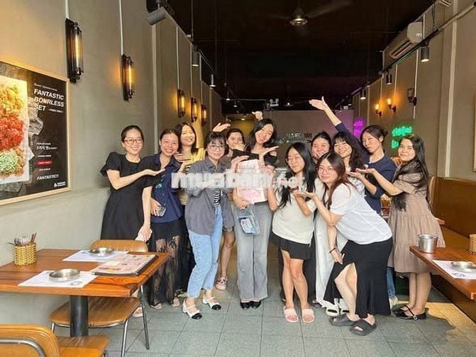 [KO CẦN KN, CÓ THƯỞNG] NV PHỤC VỤ, PHỤ BẾP QUẬN 1