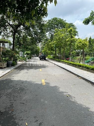 Biệt Thự Nhà Vườn Cao Cấp Trạm Trôi – Gần Đoàn Thị Điểm Symphony, Vành